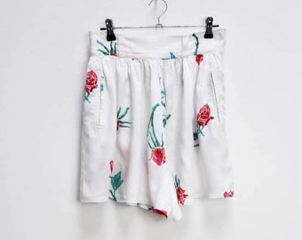 White Floral Shorts Vintage High Waisted Shorts Rose Pattern Shorts Vintage Floral Patterned Shorts Small High Waist Shorts Rose Shorts S