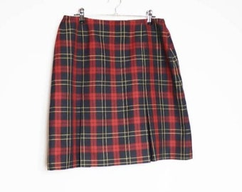 red and black plaid skirt