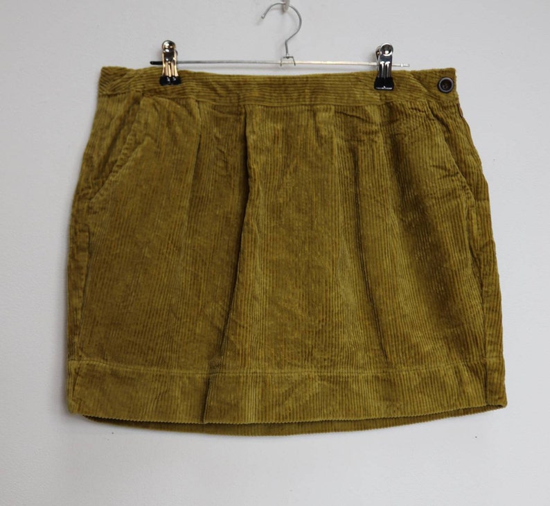 Yellow Corduroy Skirt Vintage Cord Mini-Skirt Large Women/'s Corduroy Mini Skirt Vintage Mustard Yellow Cord Skirt Large Yellow Mini-Skirt L