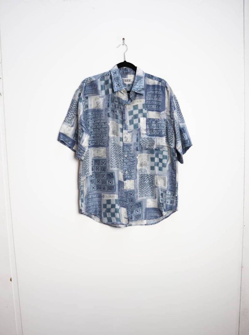 Blue Patterned Silk Shirt Vintage Silk Short Sleeve Shirt Patterned Silk Button Down Shirt Medium Men/'s Silk Shirt Vintage Button Down Silk
