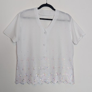 White Embroidered Blouse Vintage Floral Blouse Large Blouse Floral Embroidered Shirt White Blouse Women&#39;s Shirt Vintage Blouse Embroidered L