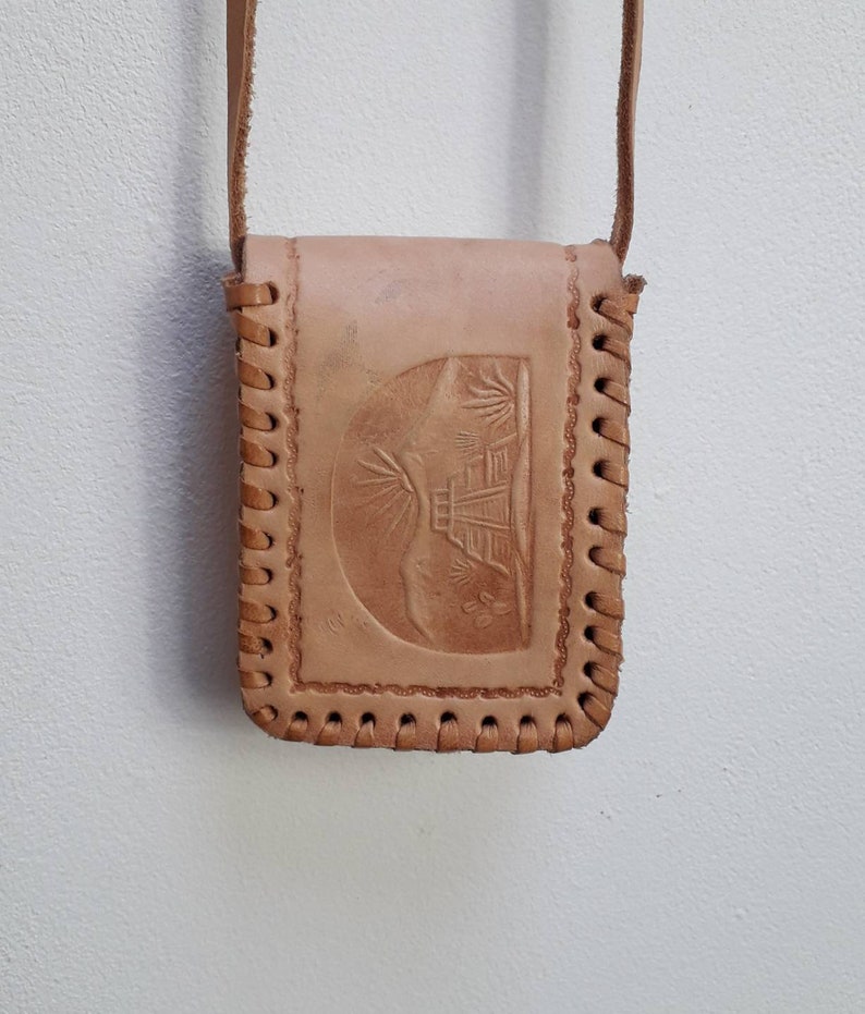 Small Leather Crossbody Bag Vintage Small Crossbody Pouch Vintage Tan Leather Pouch Long Strap Crossbody Bag Vintage Leather Pouch Bag Tan