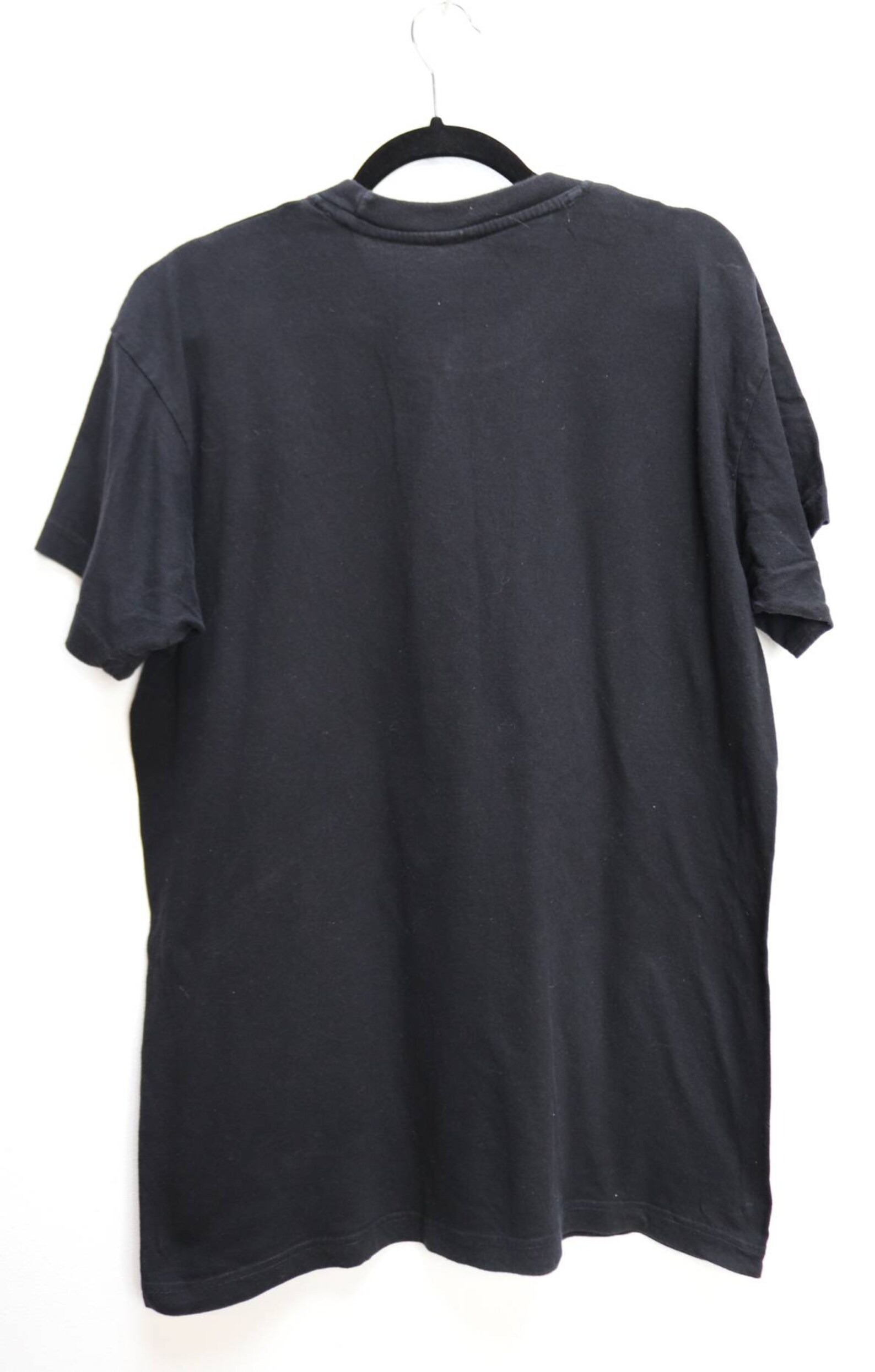 black levi t shirt