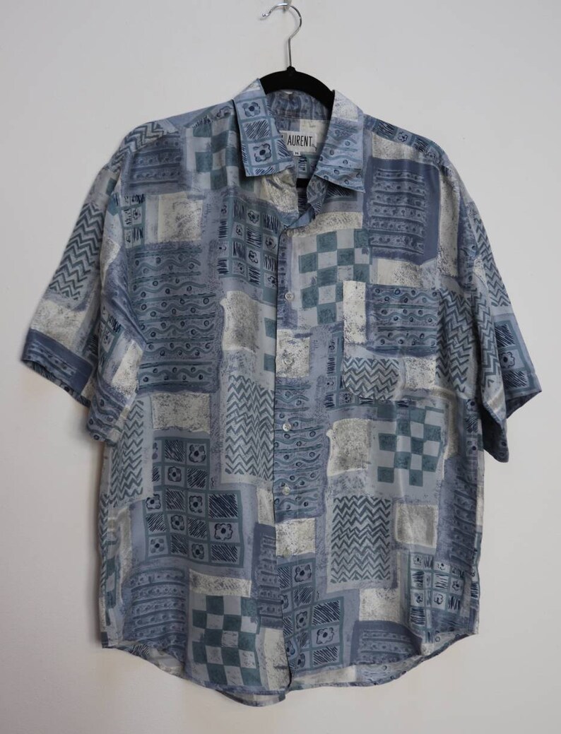 Blue Patterned Silk Shirt Vintage Silk Short Sleeve Shirt Patterned Silk Button Down Shirt Medium Men/'s Silk Shirt Vintage Button Down Silk