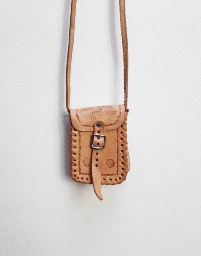 Small Leather Crossbody Bag Vintage Small Crossbody Pouch Vintage Tan Leather Pouch Long Strap Crossbody Bag Vintage Leather Pouch Bag Tan