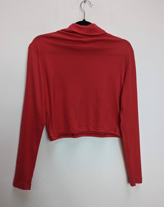 Red cropped turtleneck outlet