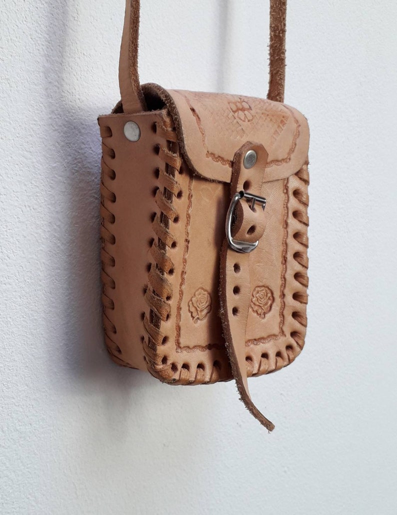 Small Leather Crossbody Bag Vintage Small Crossbody Pouch Vintage Tan Leather Pouch Long Strap Crossbody Bag Vintage Leather Pouch Bag Tan