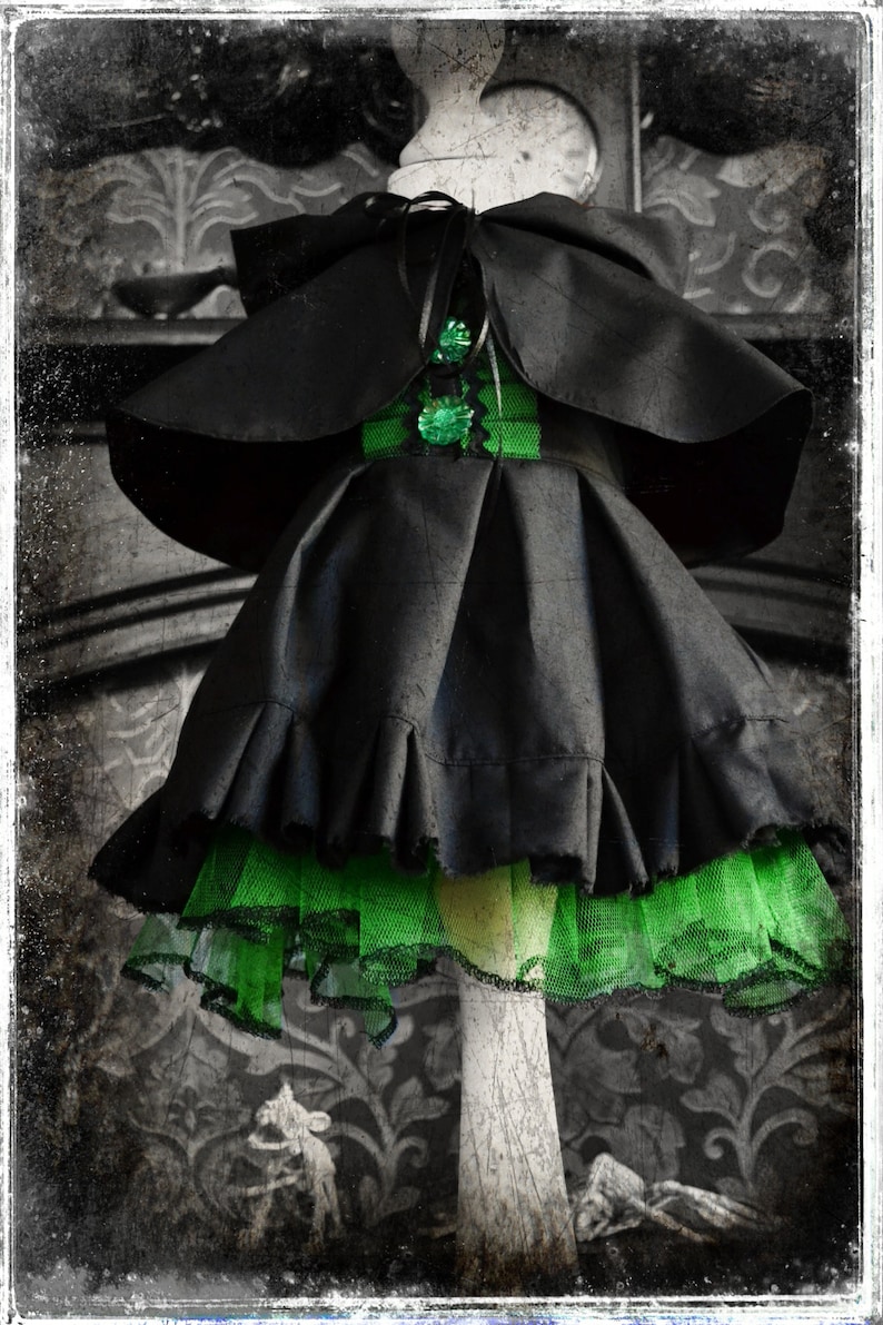Bespoke Cute /& Spooky Little Wizard of Oz Inspired Gothic Witch Dress and Cape for Little Cosplay Creepy Goths