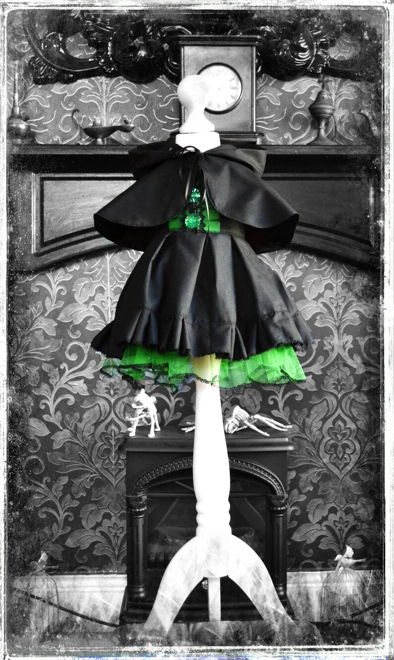 Bespoke Cute /& Spooky Little Wizard of Oz Inspired Gothic Witch Dress and Cape for Little Cosplay Creepy Goths