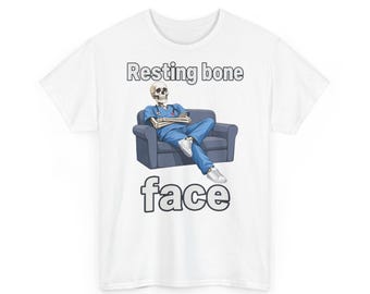 T-shirt met de tekst "Lazy Skeleton Fitness Is A Myth" – Gezicht met rustende botten, grappig T-shirt (unisex)