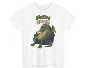 Ein erschöpfter Cartoon-Drachen-Großvater, der sich vor dem Babysitten drückt – T-Shirt mit lustigem Grafikmotiv (Unisex)