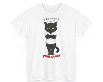 Freches Katzen-T-Shirt, das kaltes Wetter hasst – Unbeeindruckt von deinem Puls, Lustiges Grafik-T-Shirt (Unisex)