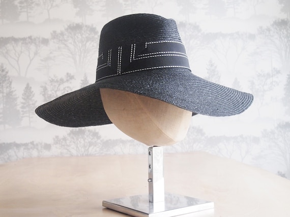 Black Straw Braid Wide Brim Floppy Sun Hat With Black and  display picture 1