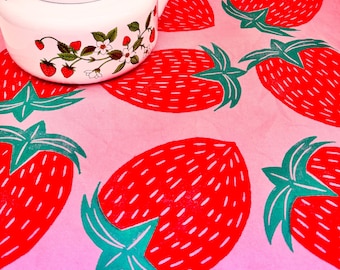 Strawberries Organic Cotton Napkin Set