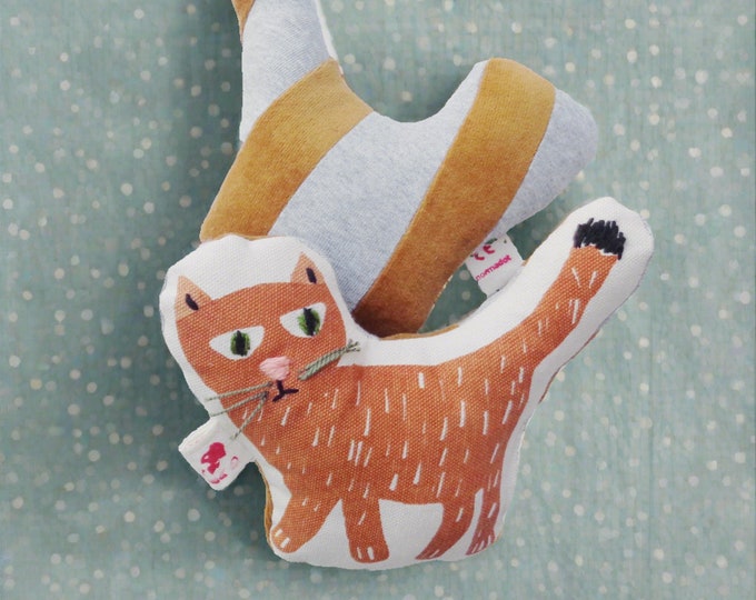 Baby toy 0- 12 month Rattle Cat Fabric eco friendly handmade and embroidered canvas textile toy. Made in Denmark