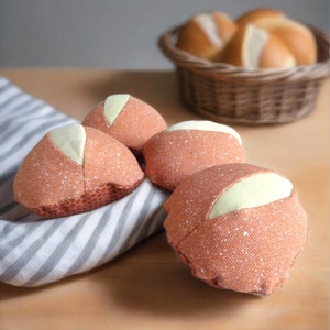 1 piece - Pretend Play Crusty bread roll textile play food , Made in Denmark, Kitchen play toy