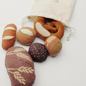 1 piece Pretend Play Crusty bread roll textile play food , Made in Denmark, Kitchen play toy image 5