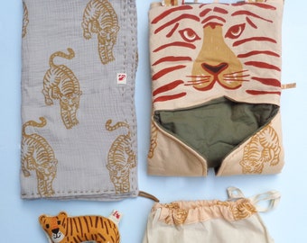 Safari baby gift set, Handmade eco friendly baby gift set, made in Denmark