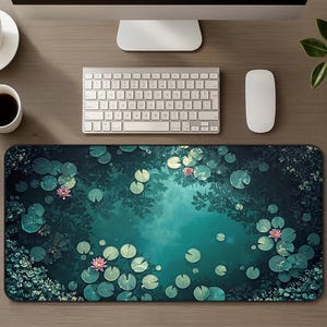 Aqua Waterlelie Bureaumat, Leuke Teal XL Muismat voor een Uitgebreid Bureauoppervlak, Rustgevende Vijver Lelieblad Decoratie Gaming Muismat Cadeau