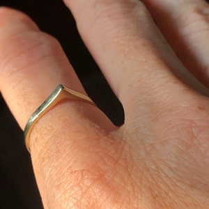 Dainty Raindrop Ring, Teardrop Ring Gold, V Ring, Pinky Ring Women, Thin Gold Ring, Simple Gold Ring, Stacking Ring, Minimalist Ring