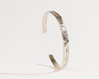 Brazalete de plata de ley hecho a mano, diseño de cuerpo femenino