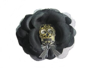 Skull Hair Accessory, Halloween Hair Clip Day of the Dead, Flower Hairclip