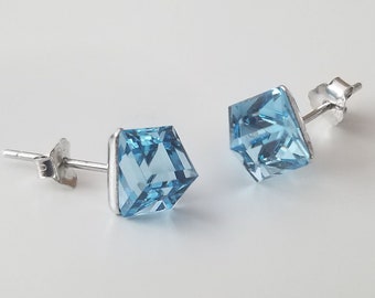 Marvel Avengers Tesseract inspired Swarovski Crystal Earrings Sterling Silver - Aquamarine infinity stone 8mm