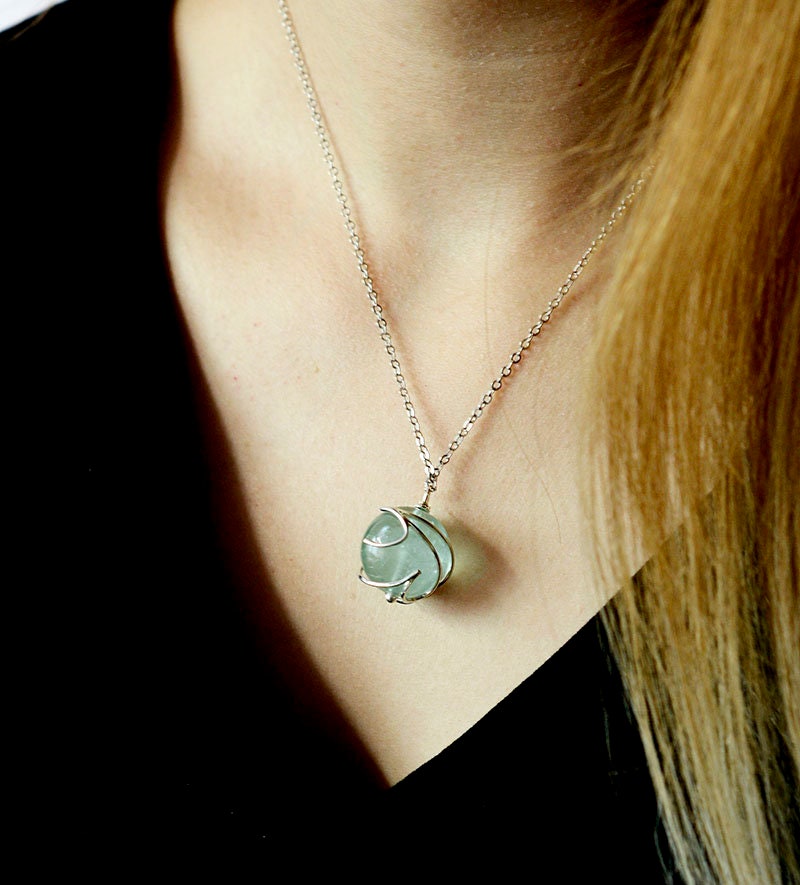 Final Fantasy VII Inspired Holy Materia Necklace - Green Fluorite