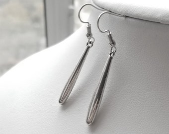 Final Fantasy 7 Tifa Lockhart Inspired Silver Drop Earrings FFVII