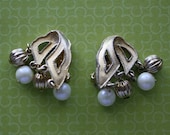 Gold Scroll with Faux Pearl and Gold Beads Goldtone Clip On Earrings, Vintage Clip On Earrings