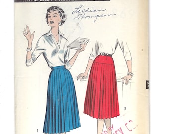 Misses Accordion Pleated Skirt 50s Vintage Sewing Pattern, Uncut, Waist 26, Hip 36