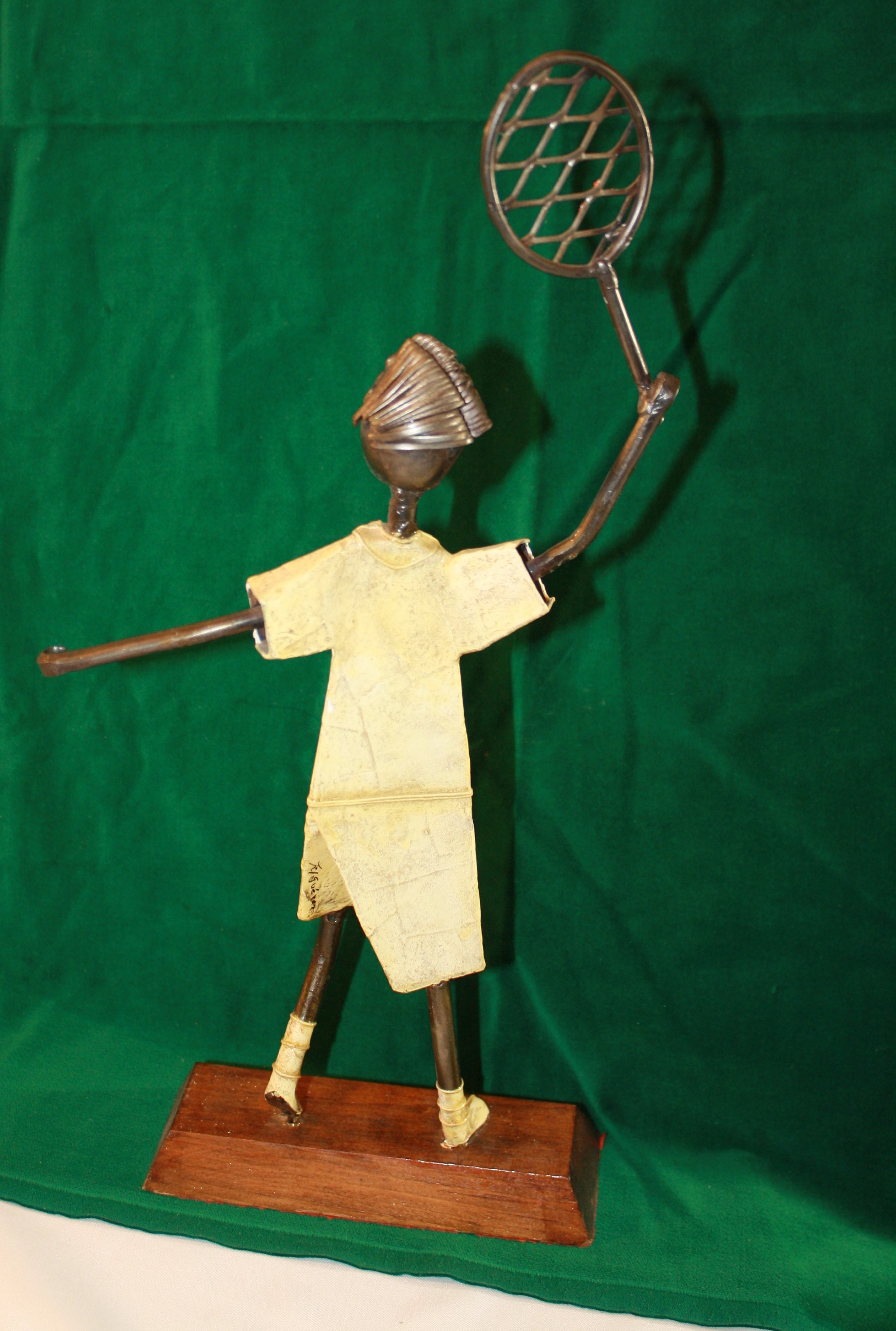 メキシコのアーティスト、マヌエル・フェルゲレスによるテニス選手の