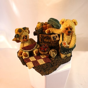 Shelly Bears & Co. 1997 Vegetable Stand, Heartfelt Collectible, Limited Numbered