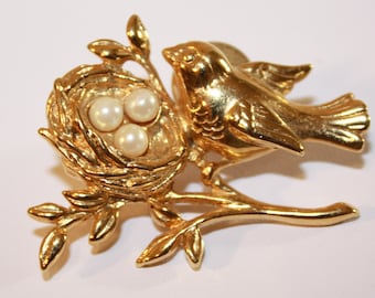 Brooch Pin Bird with Bird Nest Branch Goldtone