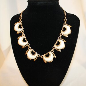 White Enamel Swirl Necklace and Bracelet Set Gold Tone Geometric Pattern