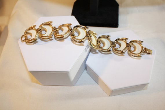 Necklace and Bracelet Set Gold Tone White Enamel … - image 6