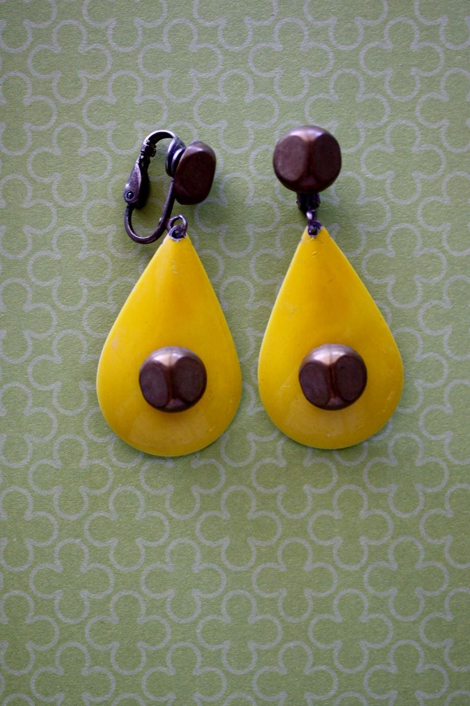 metal teardrop beads