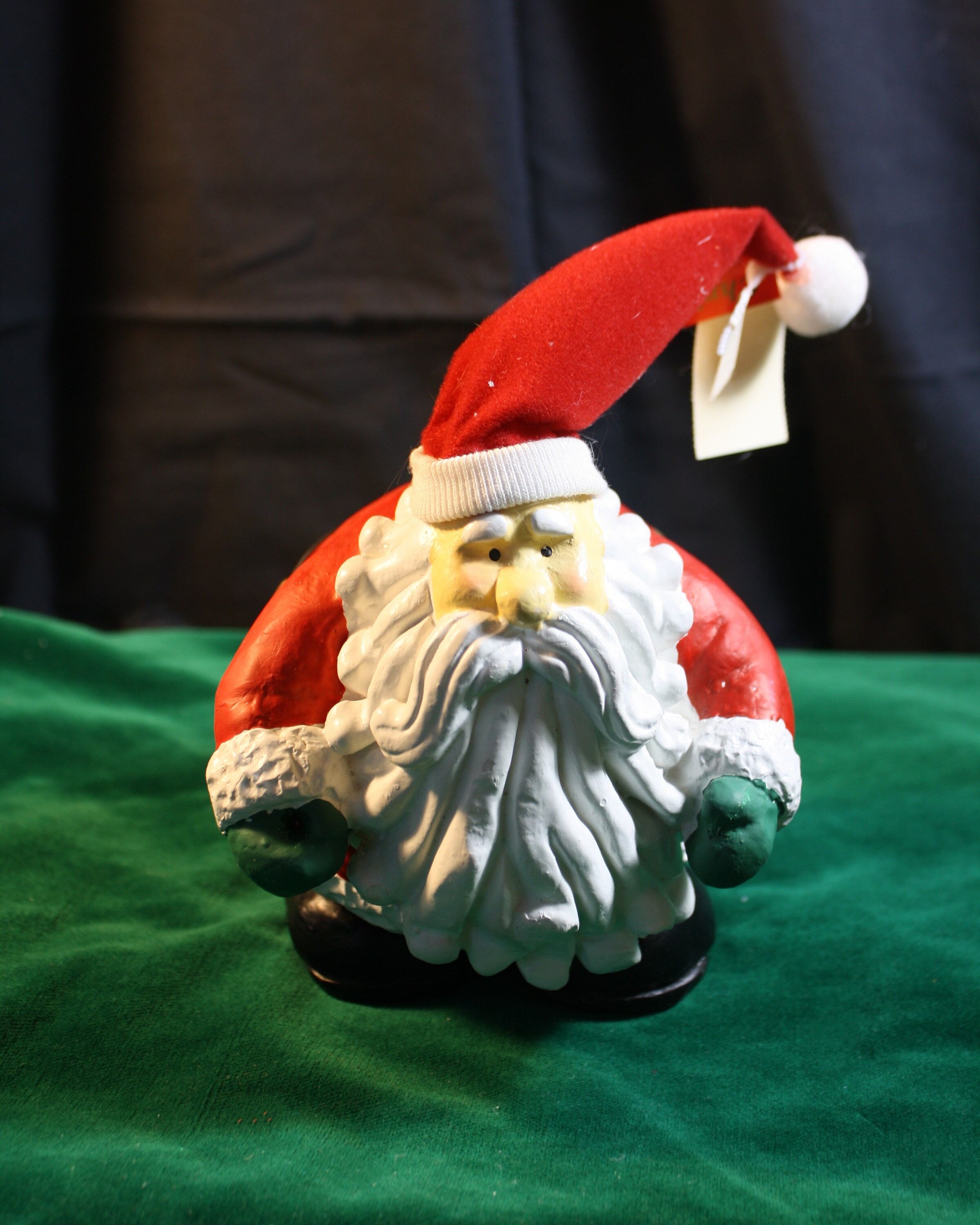 Fat Santa Leaning Forward Figurine 7