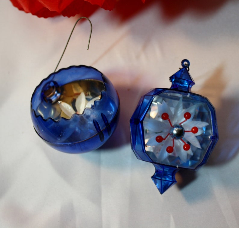 Vintage 50s Diorama Blue Floral Christmas Ornaments, Mid Century, Set of Two image 2