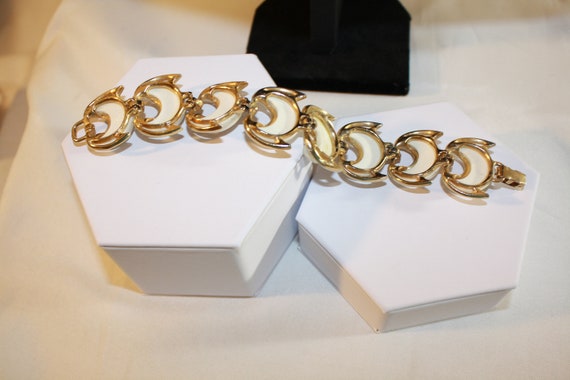 Necklace and Bracelet Set Gold Tone White Enamel … - image 3