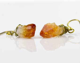 Niobium Earrings with Yellow Citrine - Sensitive Ears Hypoallergenic Colored Niobium - Natural Raw Rough Gemstone Jewelry - Wire Wrapped