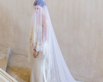 VALENTIN | Haute couture beaded edge wedding veil