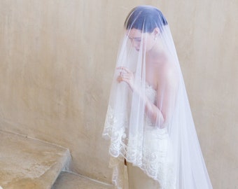 VALENTIN | Haute couture beaded edge wedding veil