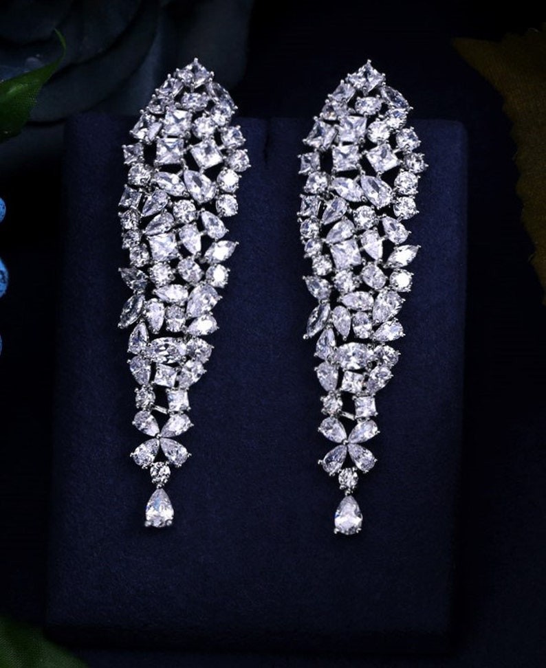 CARTER / Pendientes colgantes de diamantes de lujo imagen 4