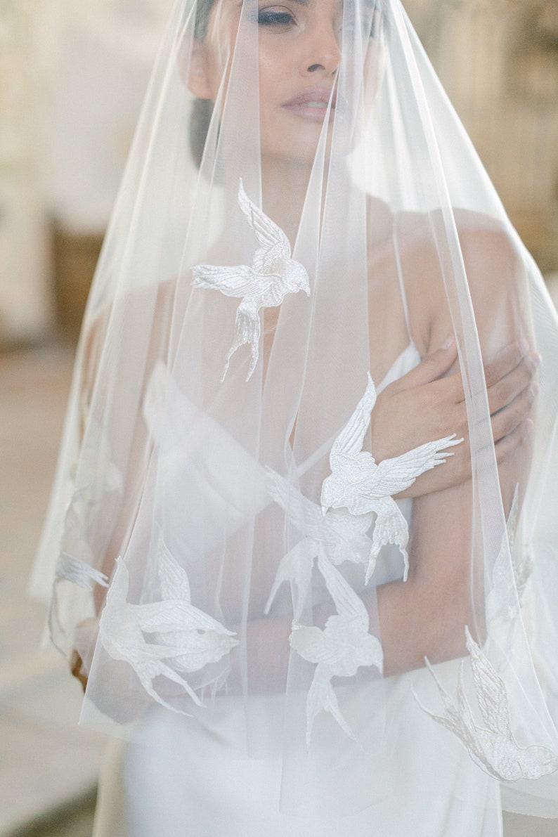 PASSERINE Delicate Swallow Bird Drop Veil image 4