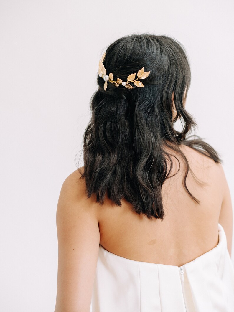 LARA Gold Leaf Baroque Pearl Bridal Wedding Haircomb, Bridal Hairvine, Wedding Headpiece, Gold Bridal Headpiece, Leaf Headband, Pearl Comb image 3