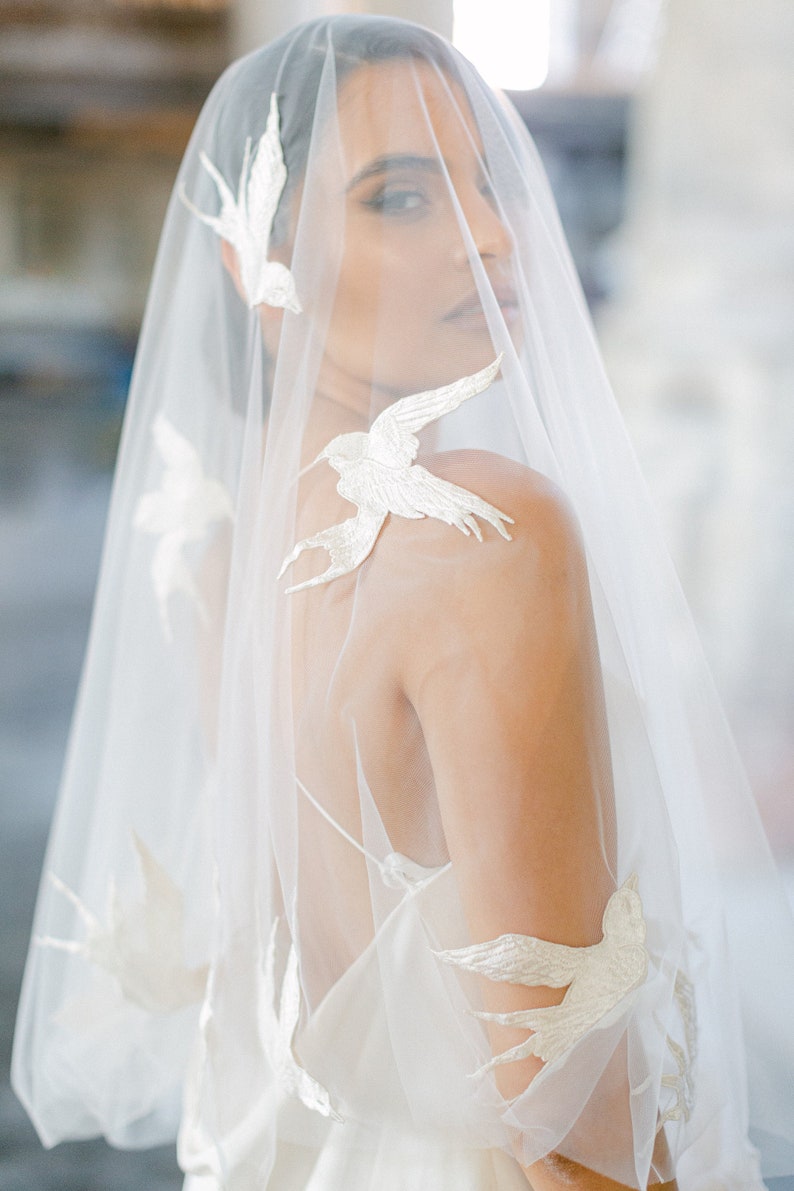 PASSERINE Delicate Swallow Bird Drop Veil image 1