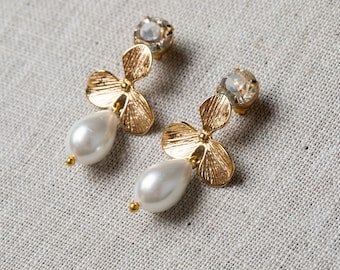 CLOVER | Pearl Drop Earrings