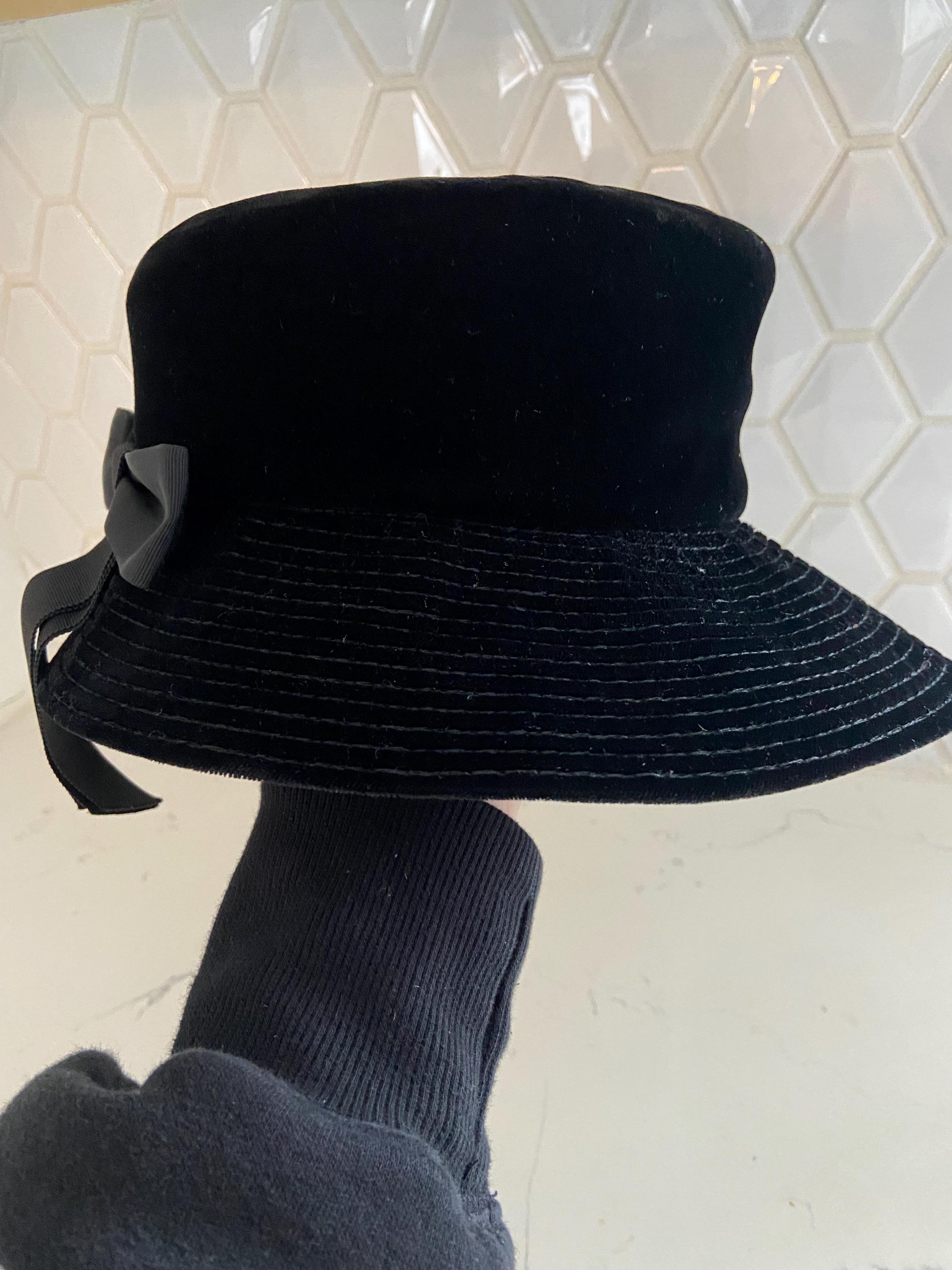 Vintage 1950s, 1960s Black Velvet Bucket Hat Satin Ribbon Gold Tone Snowflake Vintage Velvet Bucket Hat - Etsy main image 4