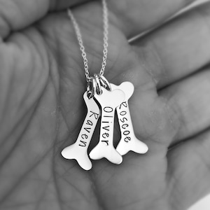 Dog Name Necklace, Gift for Dog Mom, Pet Memorial Jewelry, Personalized Dog Bone Necklace, Pet Name Jewelry, Dog Lovers Gift